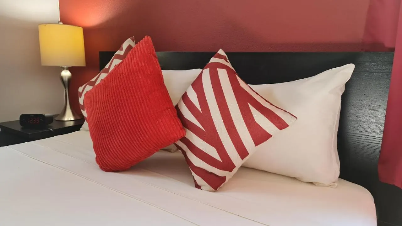 Casa Pinto Guest Apartment 킹스톤