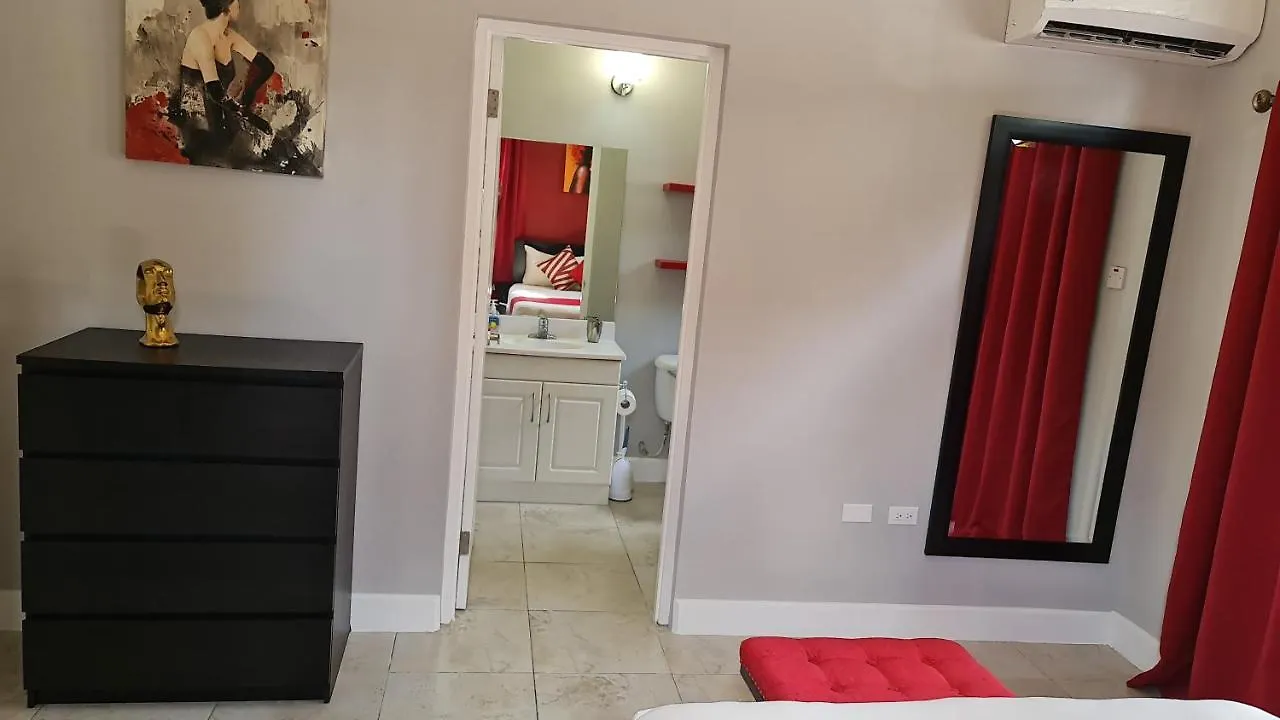 Casa Pinto Guest Apartment 킹스톤